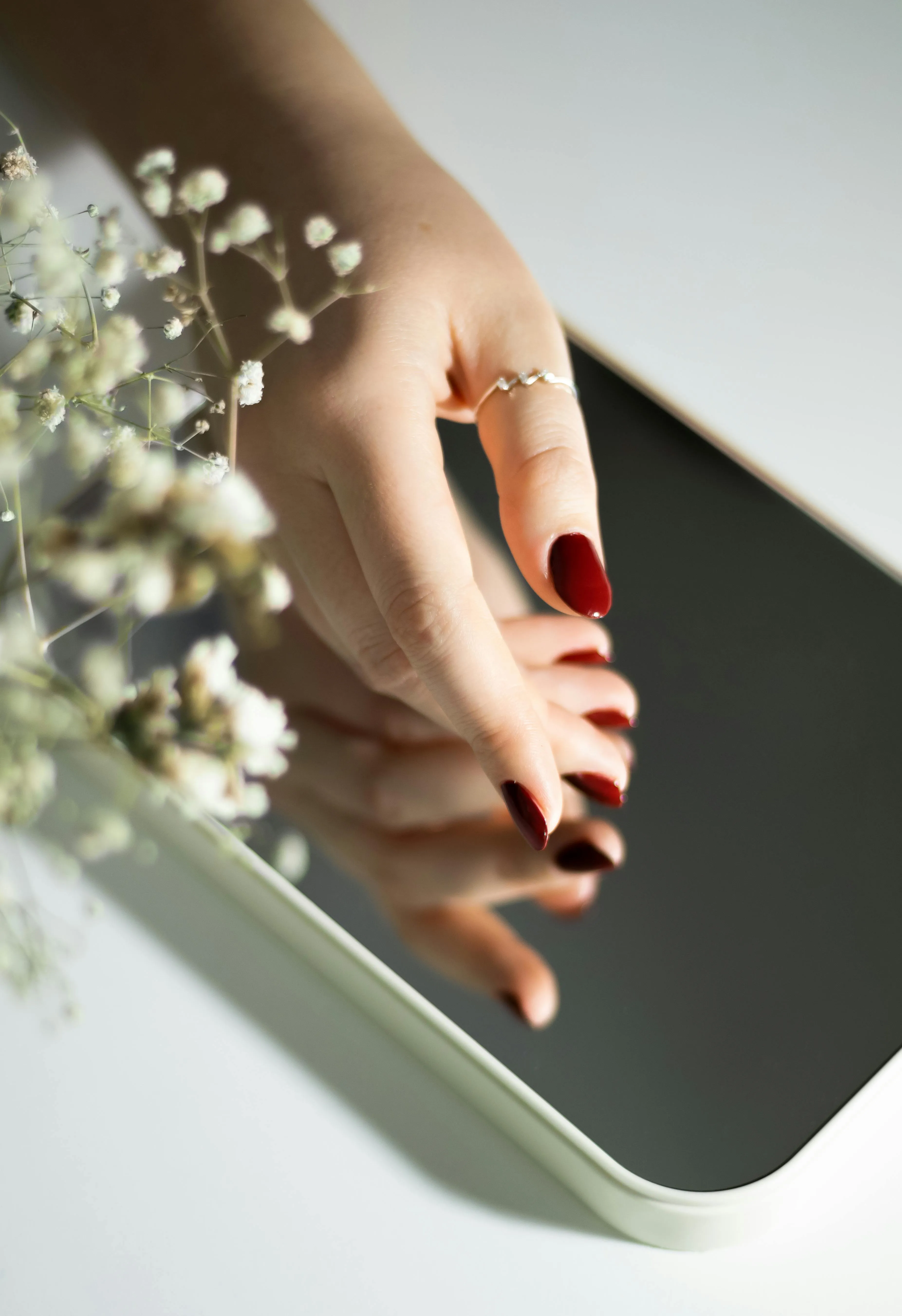 Discover Top Nail Trends: Manicure, Nail Art & Polish