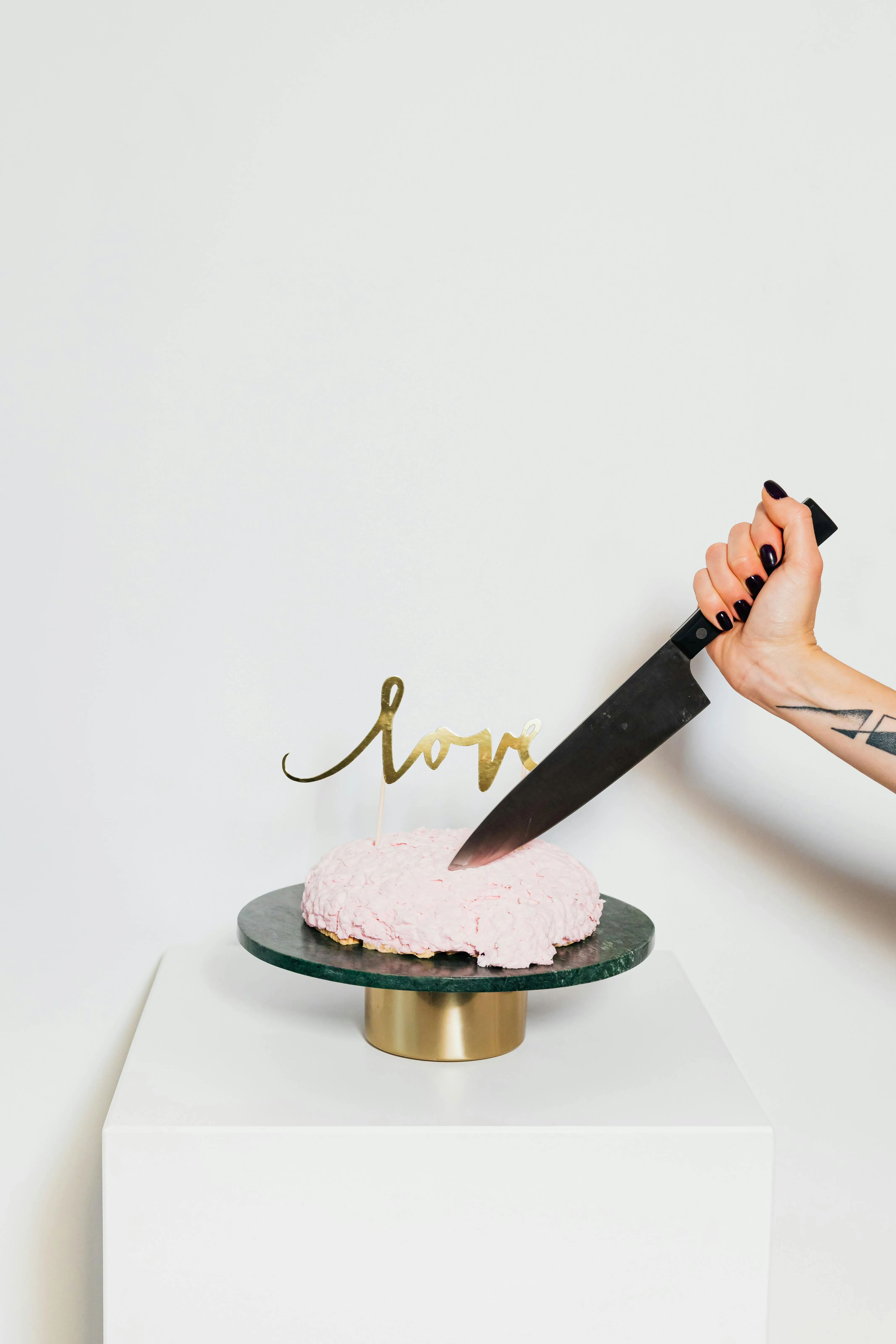 Nail Care, Manicure, and Nail Art: The Ultimate Trend Guide