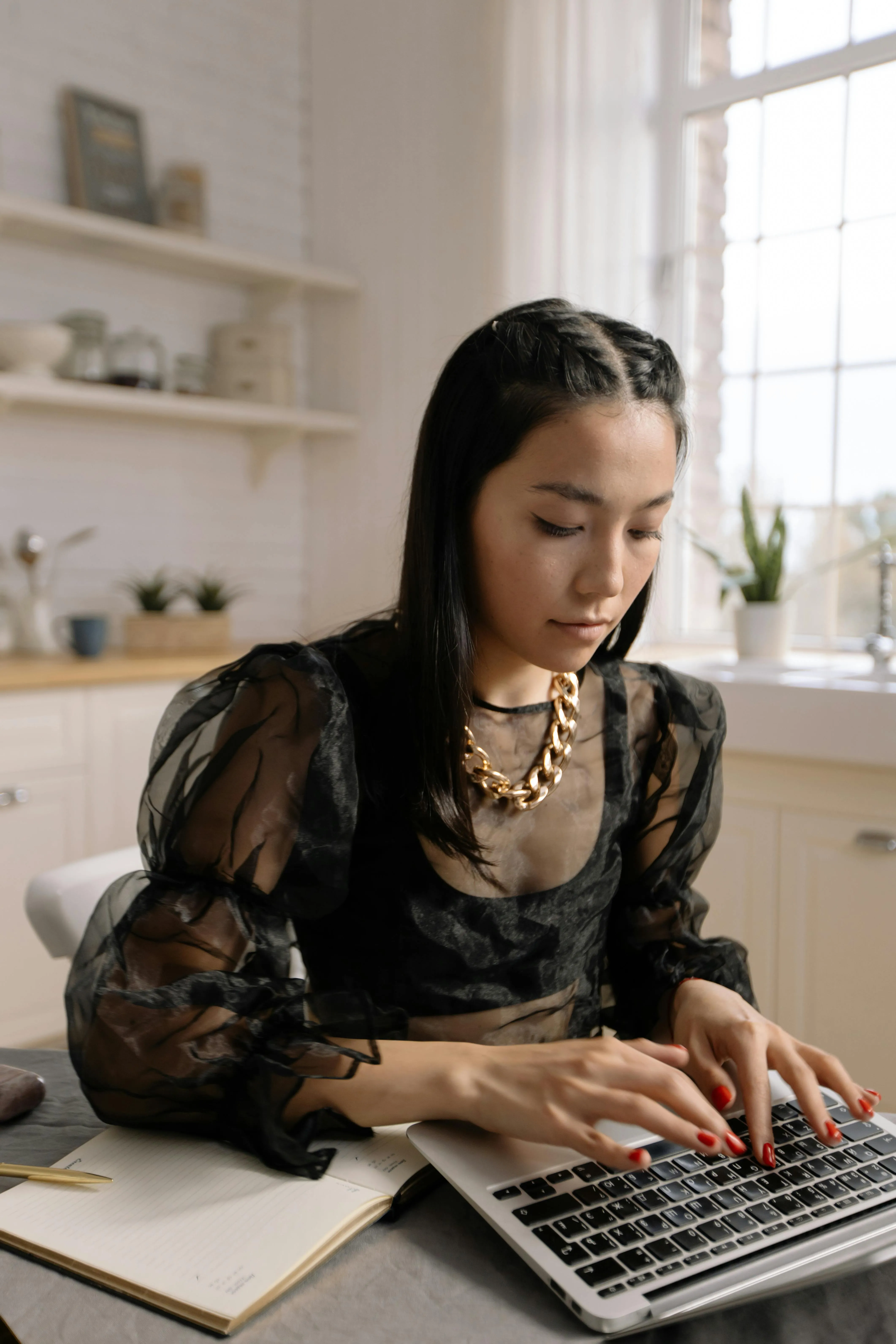 Top Nail Trends: Nail Art, Manicure, and Nail Care Tips