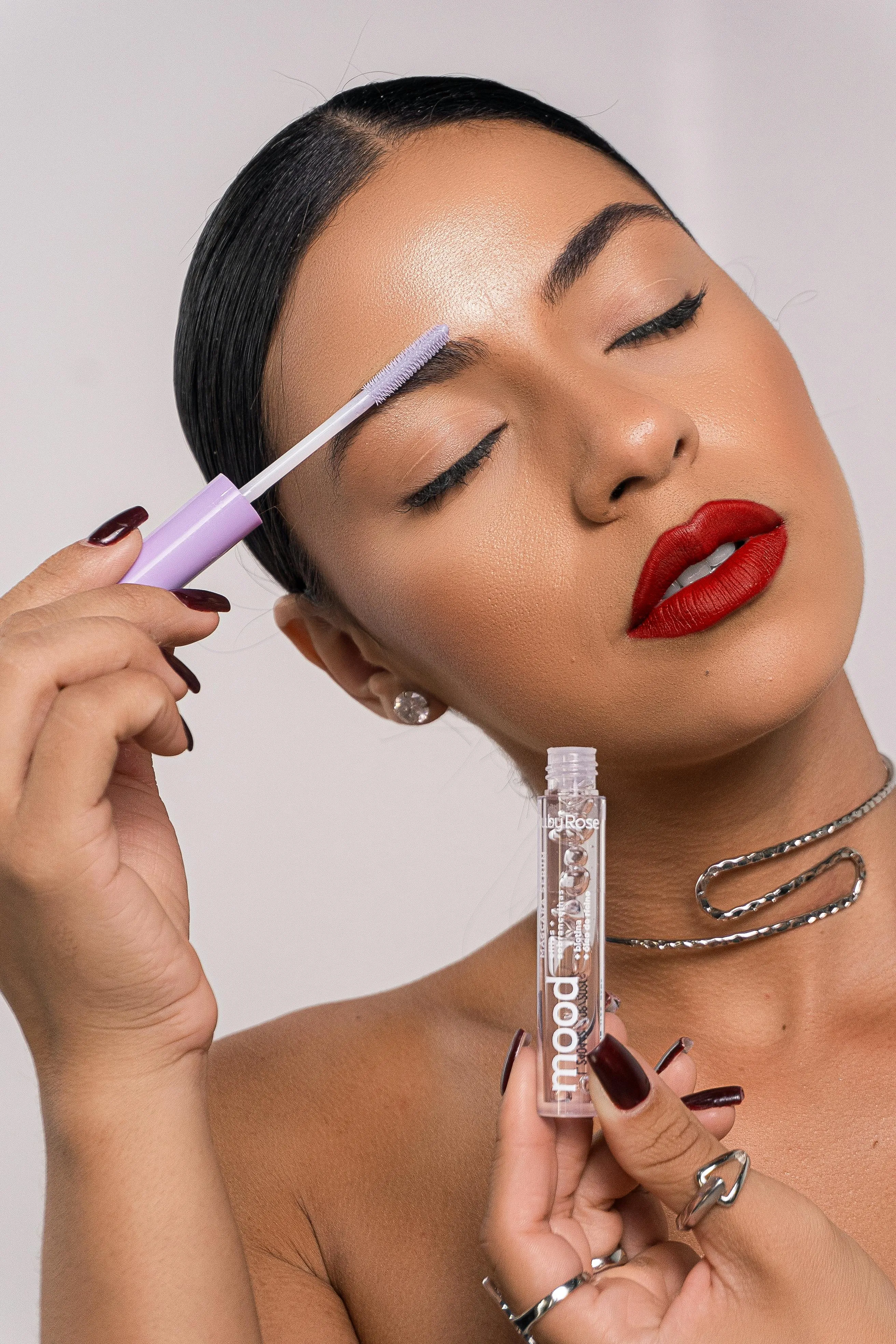 Discover the Hottest Nail Art & Care Trends for Gorgeous Nails